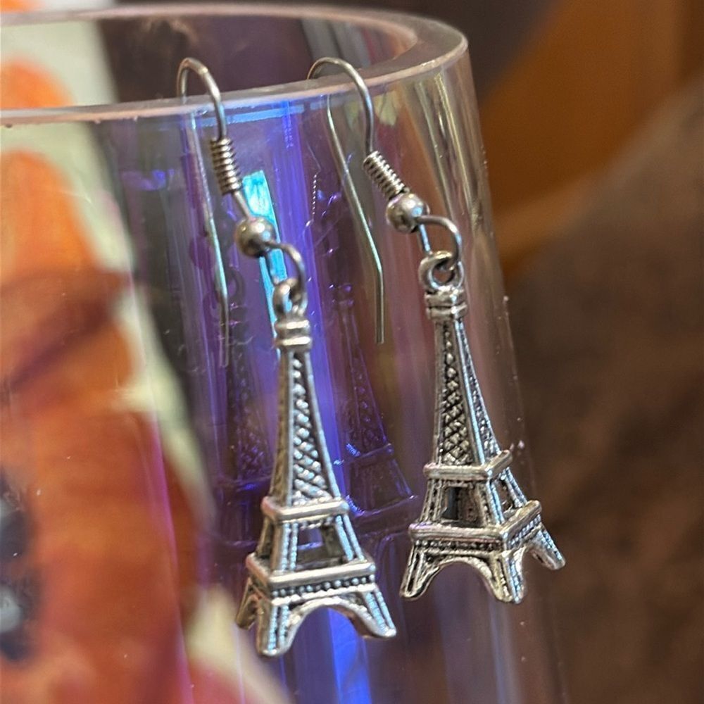 EIFFEL TOWER EARRINGS DANGLE COLUMN PIERCED UNIQUE WORLD FRENCH TRAVELER MINI